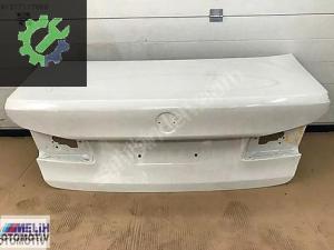 BMW G30 ÇIKMA BEYAZ BAGAJ KAPAĞI (2. Adet)