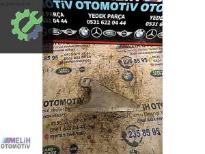 BMW X3 E83 N52 ÇIKMA SAĞ MOTOR KULAĞI 3415180