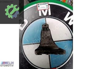 BMW X3 F25 ÇIKMA SAĞ MOTOR KULAĞI 6784826