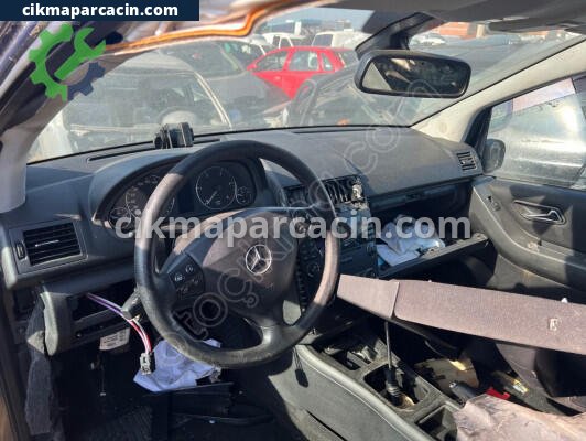 Mercedes-Benz A Serisi Torpido çıkma parça