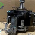 Volkswagen Passat 2010-2015 Çıkma Mazot Pompası 03L130755AH
