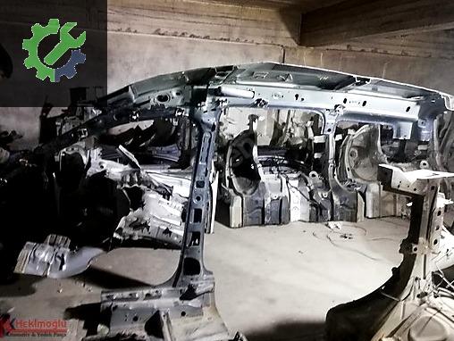 Volkswagen Caddy Marşpiyel Sacı çıkma parça