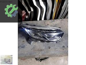 CAPTUR SAĞ FAR FAZ 2 LEDLİ ORJİNAL ÇIKMA 260109006R