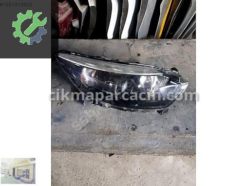 Renault Captur Sağ Ön Far 260105066R çıkma parça