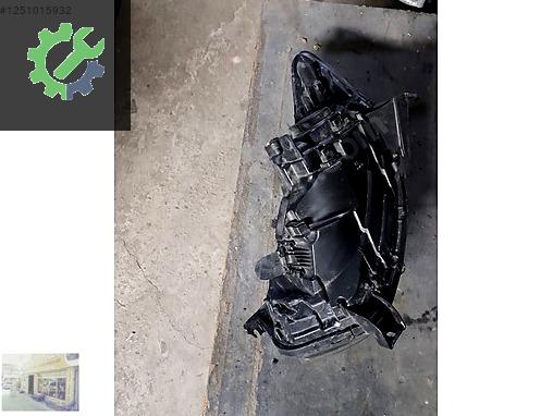 Renault Captur Sağ Ön Far 260105066R çıkma parça
