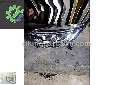 Renault Captur Sol Ön Far çıkma parça