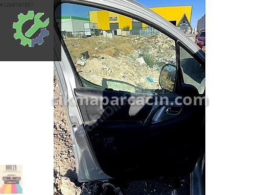 Citroen Berlingo Sağ Kapı çıkma parça