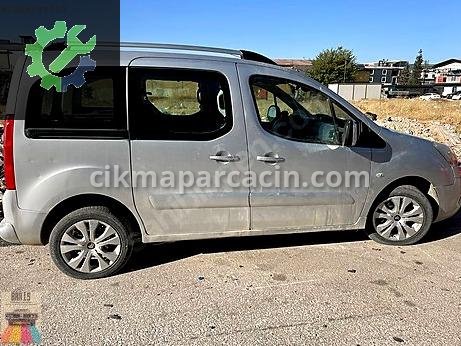 Citroen Berlingo Çamurluk (Arka) çıkma parça