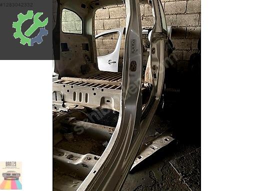 Citroen Berlingo Marşpiyel Sacı çıkma parça