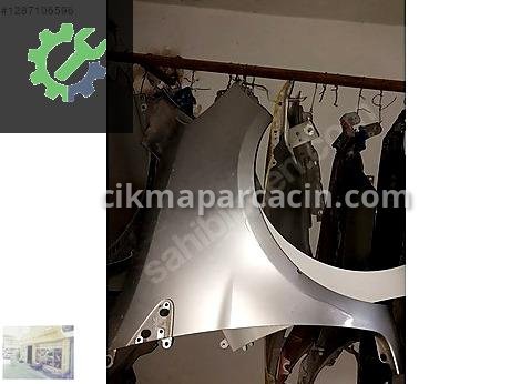 Renault Clio Sağ Ön Çamurluk çıkma parça