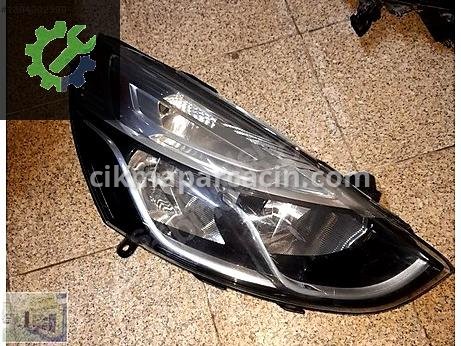 Renault Clio Sağ Ön Far çıkma parça