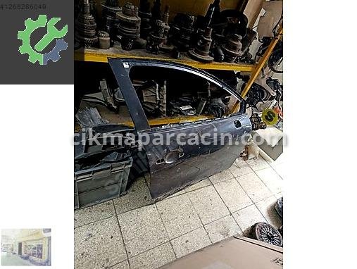 Renault Clio Sağ Ön Kapı çıkma parça