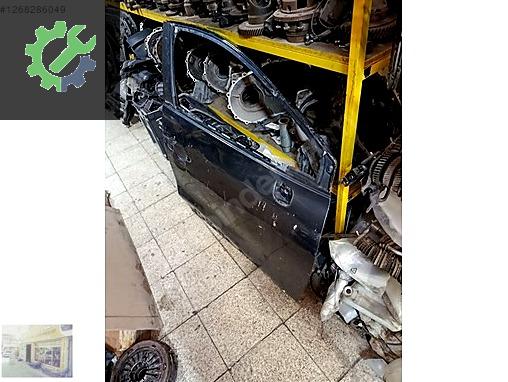 CLİO 4 SAĞ ÖN KAPI ORJİNAL ÇIKMA
