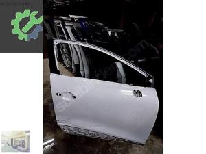 CLİO 4 SAĞ ÖN KAPI ORJİNAL ÇIKMA 801008302R