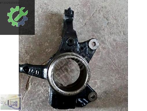 CLIO 5 SAĞ AKS TAŞIYICI ORJİNAL SIFIR