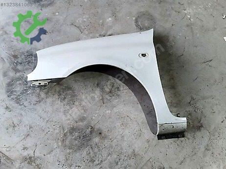 Renault Clio Çamurluk (Ön) çıkma parça