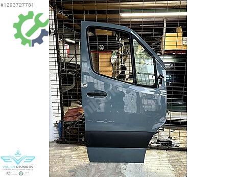 Volkswagen Crafter Sağ Kapı çıkma parça