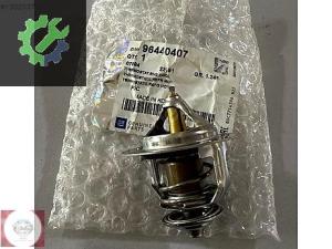 Captiva Antara Epica 2.0 Dizel Termostat Gm Orjinal 96440407
