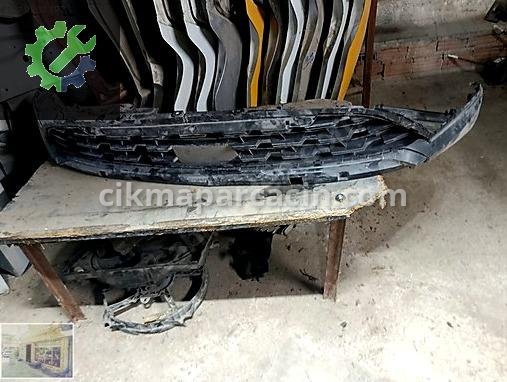 Renault Captur Tampon Alt Izgara 620260503R çıkma parça