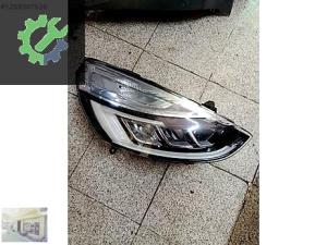 Clio 4 sağ far full LED orjinal çıkma 260101766r