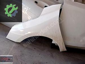 Corsa f 2025-2026 Beyaz Sol çamurluk Orjinal