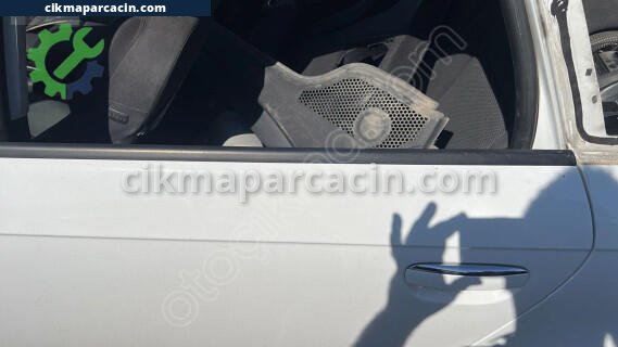 Audi A3 Kapı Çıtası çıkma parça