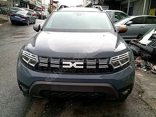 Dacia Duster Bagaj Kapağı çıkma parça