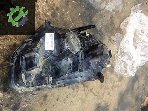 Dacia Duster Sol Ön Far çıkma parça - ÖZGÜR OTO İSTANBUL