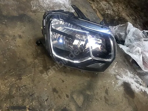 Dacia Duster Sol Ön Far çıkma parça