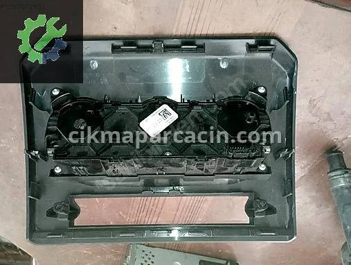 Dacia Duster Klima Kontrol Paneli çıkma parça