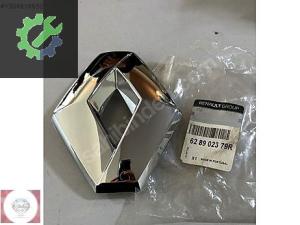 DACİA LODGY ÖN PANJUR LOGOSU AMBLEM 628902379R MAİS