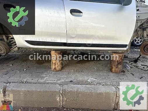 Dacia Logan Marşpiyel Sacı çıkma parça