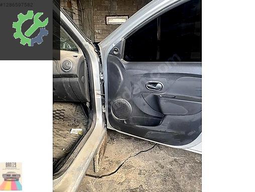 Dacia Logan Marşpiyel Sacı çıkma parça