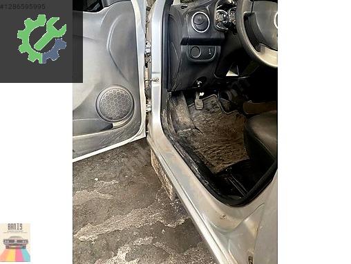 Dacia Logan Marşpiyel Sacı çıkma parça