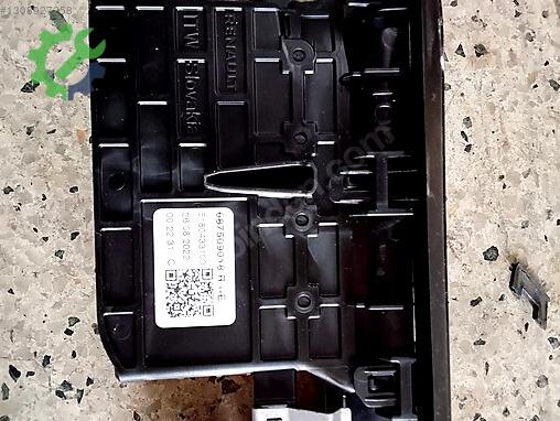 Dacia Sandero Panjur 687509018R çıkma parça
