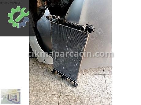 Dacia Duster Radyatör çıkma parça