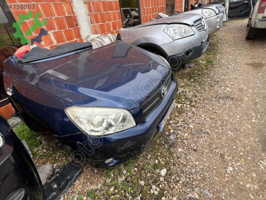 Toyota RAV4 Far çıkma parça