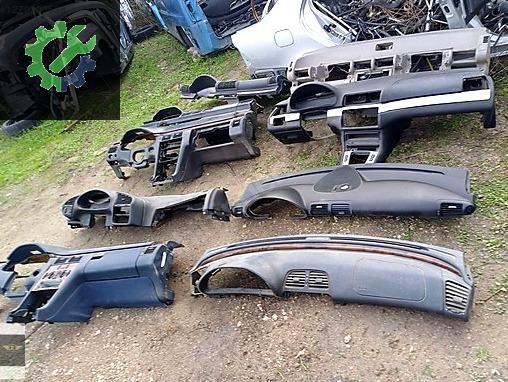 Infiniti G Torpido çıkma parça