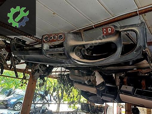 Infiniti G Torpido çıkma parça