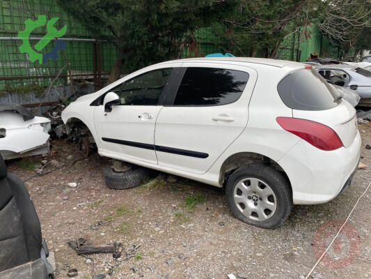 Peugeot 308 Çamurluk çıkma parça
