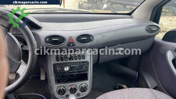 Mercedes-Benz A Serisi Torpido çıkma parça