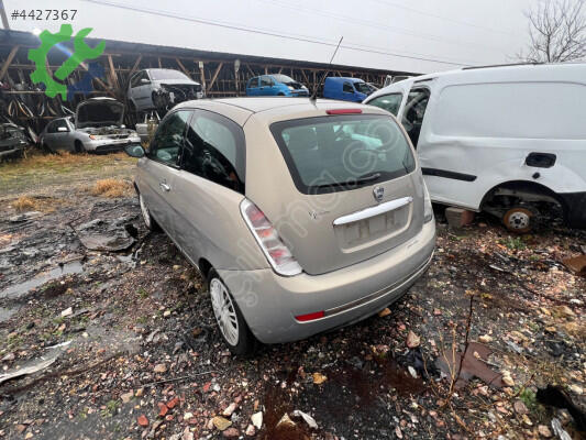 Lancia Ypsilon Far çıkma parça