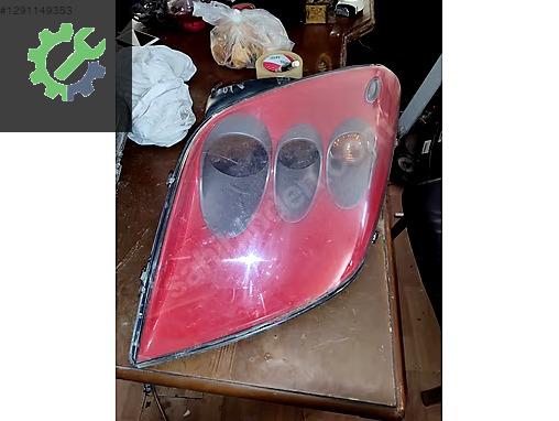 Ferrari 575 Sol Ön Far çıkma parça - ÖZGÜR OTO İSTANBUL