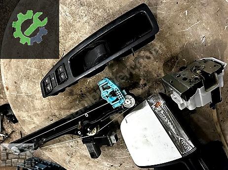 Renault Clio Ön Cam çıkma parça