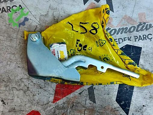 Fiat Egea Sağ Kaput Menteşesi 52122008 çıkma parça
