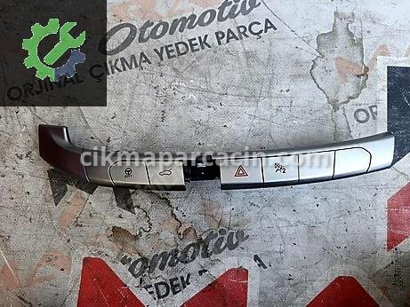 Fiat Egea Flaşör Düğmesi çıkma parça