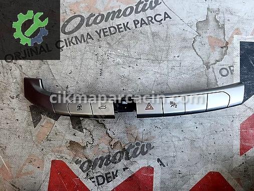 Fiat Egea Flaşör Düğmesi 07356799850 çıkma parça