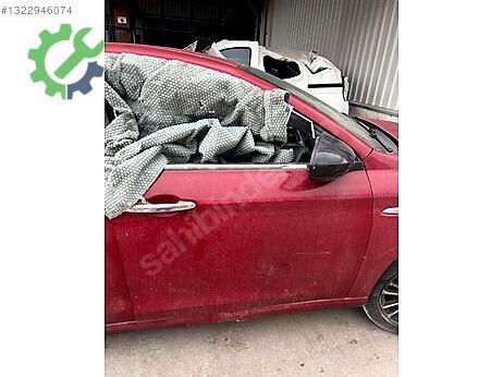 Fiat Egea Kapı (Ön Sağ) çıkma parça