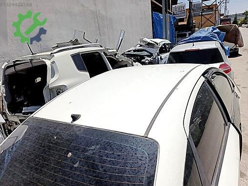 Fiat Linea Arka Tavan çıkma parça