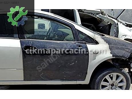 Fiat Punto Kapı (Ön Sağ) çıkma parça